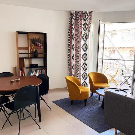 Charming Two Bedroom With Balcony In Daire *