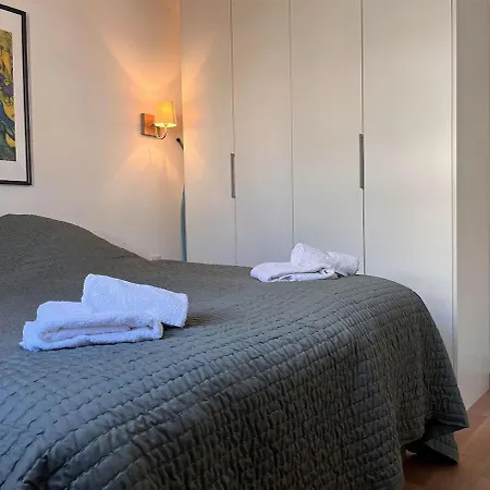 Charming Two Bedroom With Balcony In Apartment Antibes