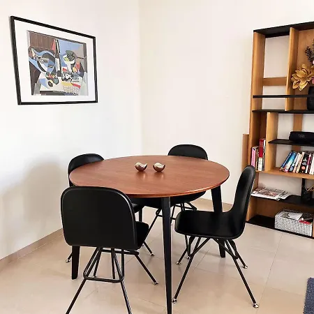 Charming Two Bedroom With Balcony In *