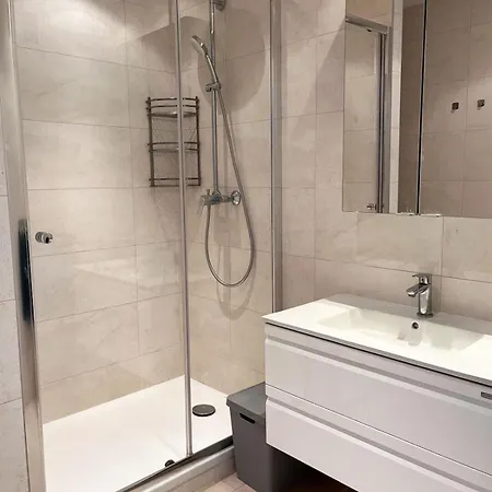 Charming Two Bedroom With Balcony In Apartment